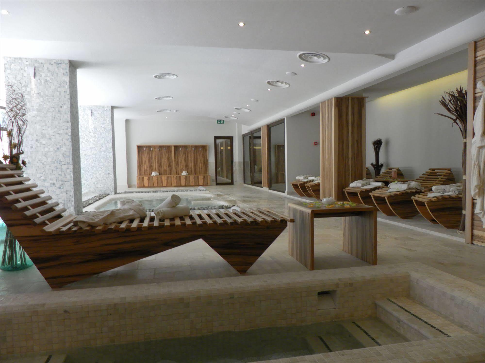 Ovindoli Park Hotel & Spa Bagian luar foto