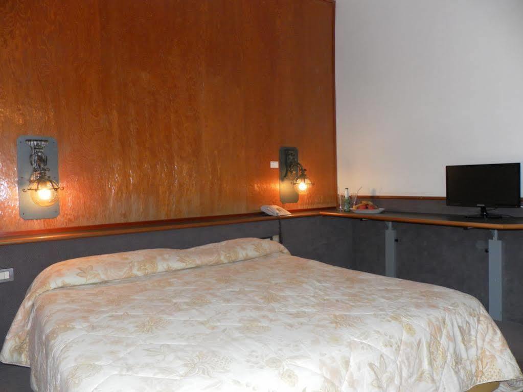 Ovindoli Park Hotel & Spa Bagian luar foto